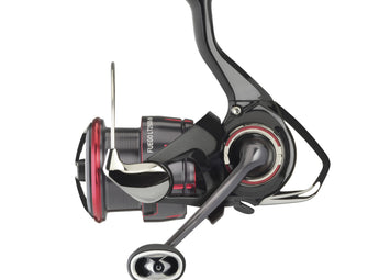 DAIWA Fuego LT 2023 tamaño 2500-XH – carrete de spinning, vista lateral