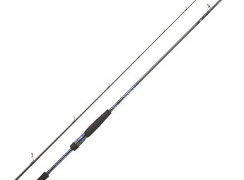 Caña DAIWA Labrax Seabass en sus dos tramos: blank oscuro, sección azul del portacarretes y empuñadura de EVA negra